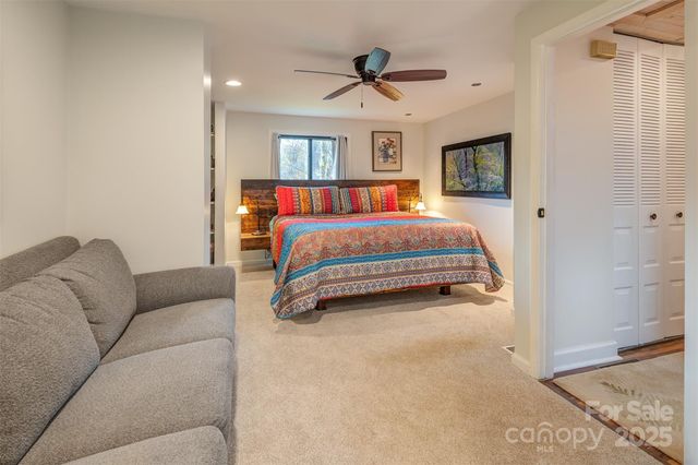 1 Parkway Loop Road, Asheville, NC 28803