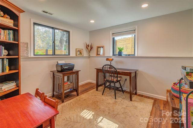 1 Parkway Loop Road, Asheville, NC 28803