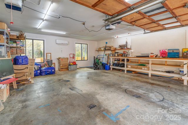 1 Parkway Loop Road, Asheville, NC 28803