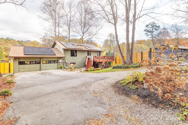 1 Parkway Loop Road, Asheville, NC 28803