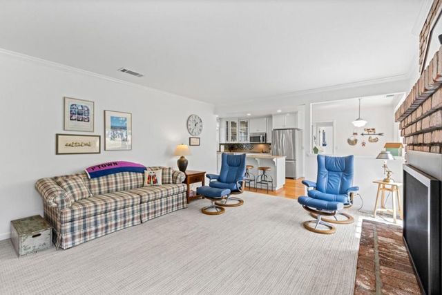 10230 Whiskey Hill Lane, Gilroy, CA 95020