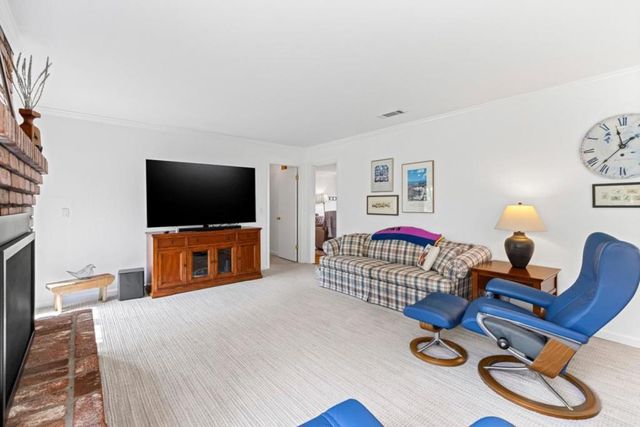 10230 Whiskey Hill Lane, Gilroy, CA 95020