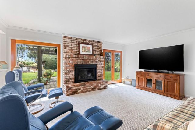 10230 Whiskey Hill Lane, Gilroy, CA 95020