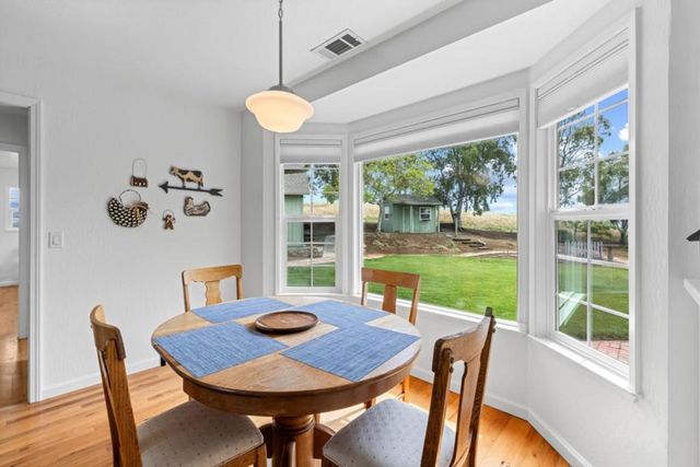 10230 Whiskey Hill Lane, Gilroy, CA 95020