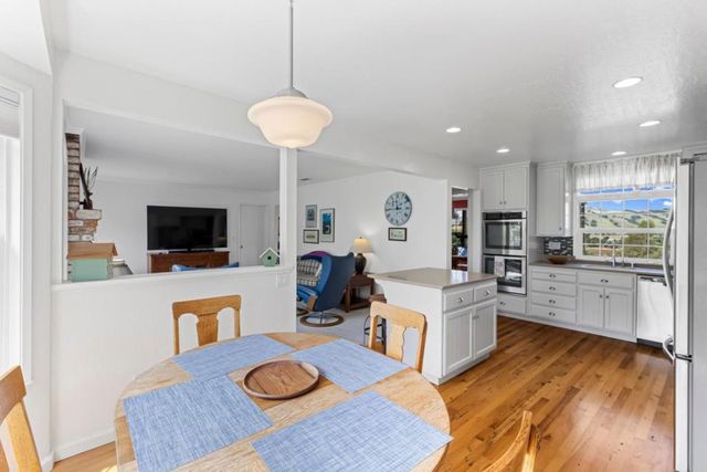10230 Whiskey Hill Lane, Gilroy, CA 95020