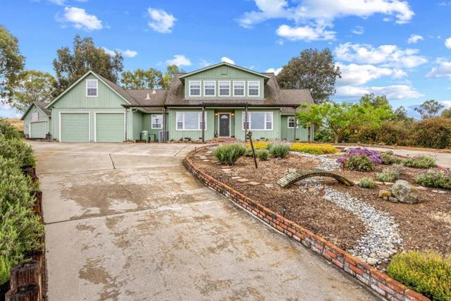 10230 Whiskey Hill Lane, Gilroy, CA 95020