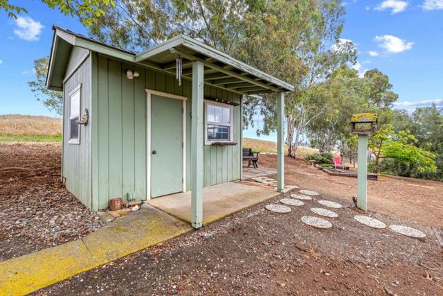 10230 Whiskey Hill Lane, Gilroy, CA 95020