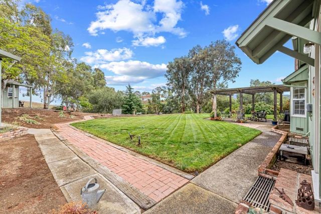 10230 Whiskey Hill Lane, Gilroy, CA 95020