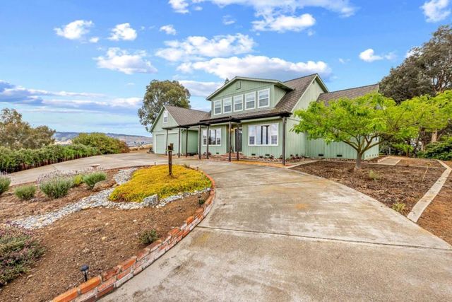 10230 Whiskey Hill Lane, Gilroy, CA 95020