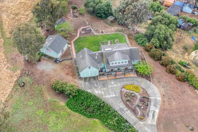 10230 Whiskey Hill Lane, Gilroy, CA 95020