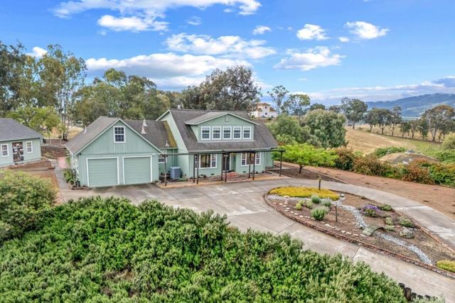 10230 Whiskey Hill Lane, Gilroy, CA 95020