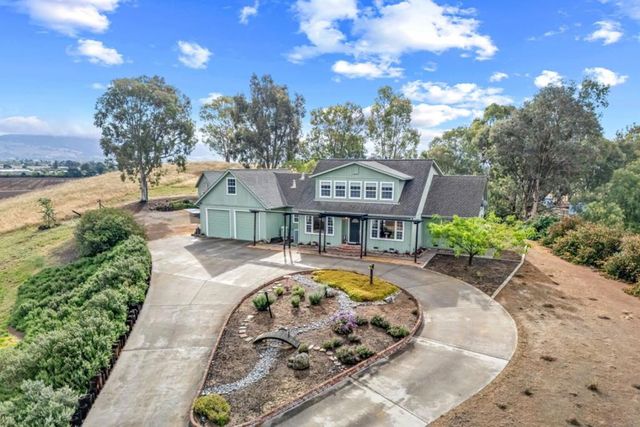 10230 Whiskey Hill Lane, Gilroy, CA 95020