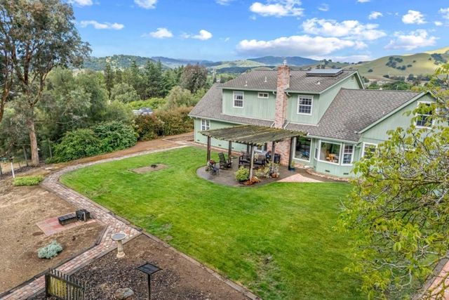 10230 Whiskey Hill Lane, Gilroy, CA 95020