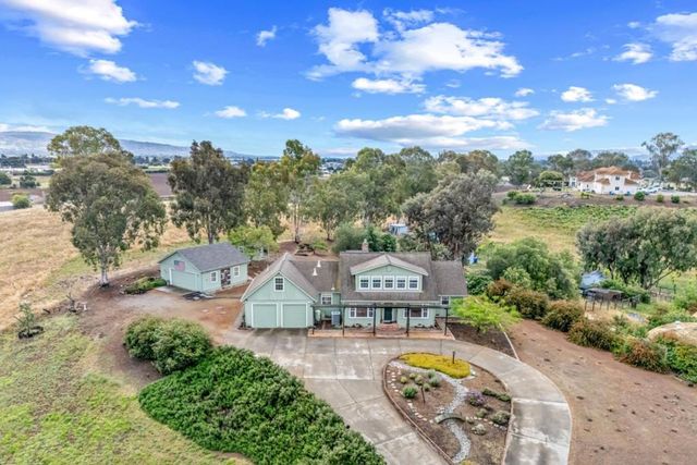 10230 Whiskey Hill Lane, Gilroy, CA 95020