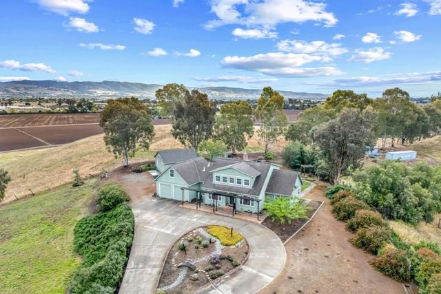 10230 Whiskey Hill Lane, Gilroy, CA 95020
