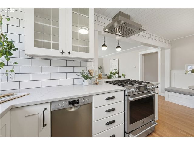 3205 Ne 79TH Ave, Portland, OR 97213