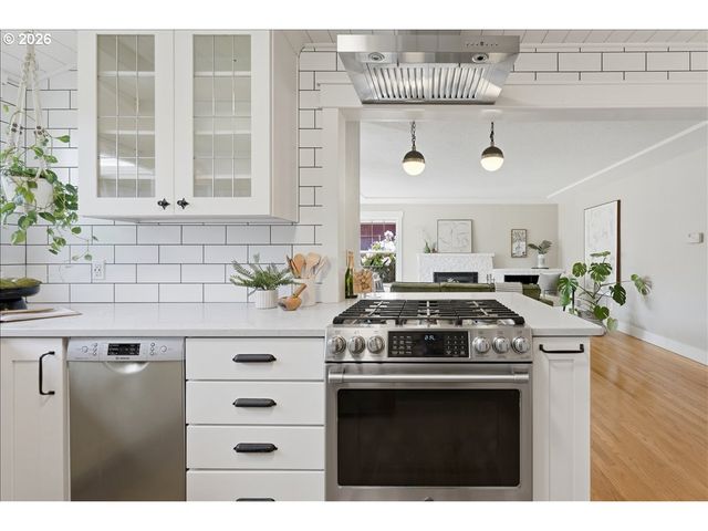 3205 Ne 79TH Ave, Portland, OR 97213