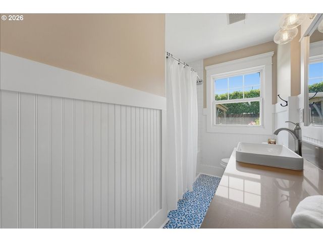 3205 Ne 79TH Ave, Portland, OR 97213