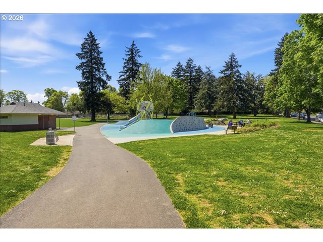 3205 Ne 79TH Ave, Portland, OR 97213