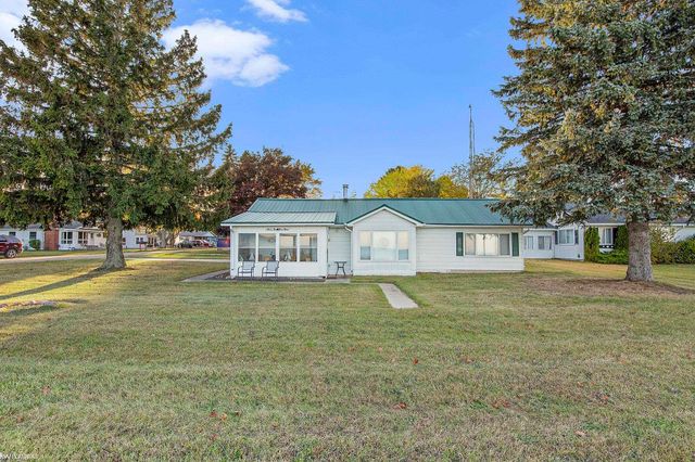 3453 Shoreview Drive, Deckerville, MI 48427
