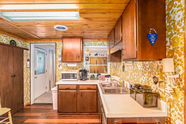 3453 Shoreview Drive, Deckerville, MI 48427