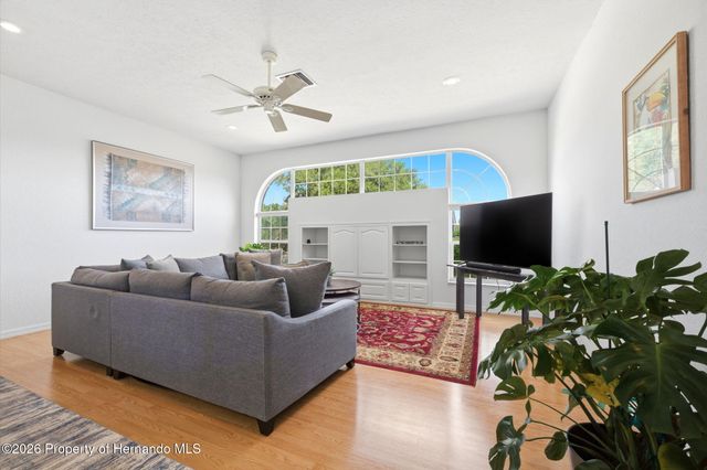 6101 Krista Drive, Spring Hill, FL 34609