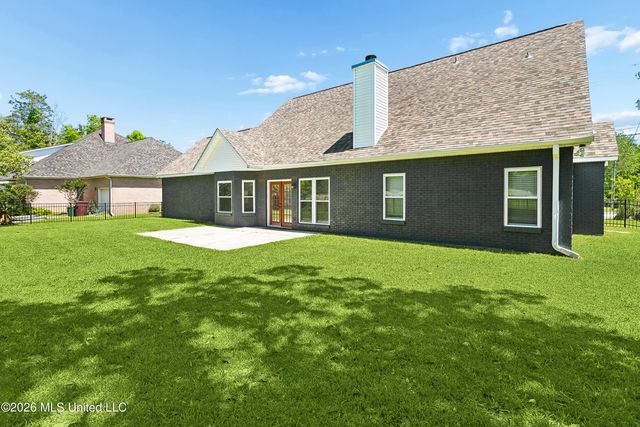 57143 E Diamondhead Drive, Diamondhead, MS 39525