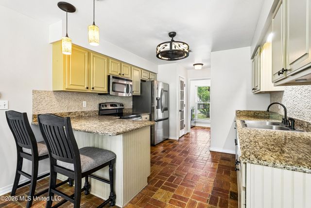 57143 E Diamondhead Drive, Diamondhead, MS 39525