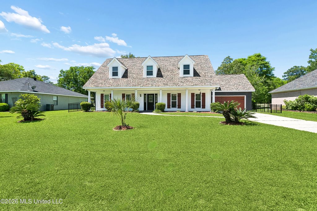 57143 E Diamondhead Drive, Diamondhead, MS 39525