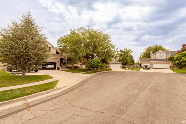 5279 S CHALK MARK CIR, Taylorsville, UT 84118