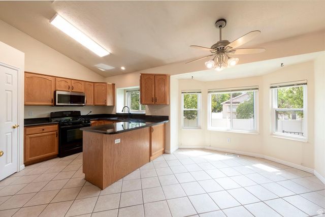 5279 S CHALK MARK CIR, Taylorsville, UT 84118