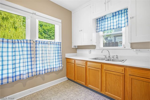 909 Brown Avenue NW, Canton, OH 44703
