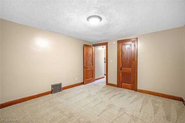 909 Brown Avenue NW, Canton, OH 44703