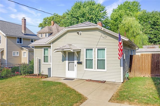 909 Brown Avenue NW, Canton, OH 44703