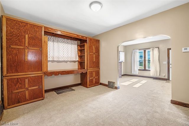909 Brown Avenue NW, Canton, OH 44703