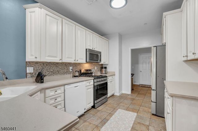 23 Tory Jack Ter, South Bound Brook Boro, NJ 08880