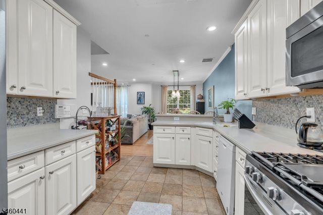23 Tory Jack Ter, South Bound Brook Boro, NJ 08880