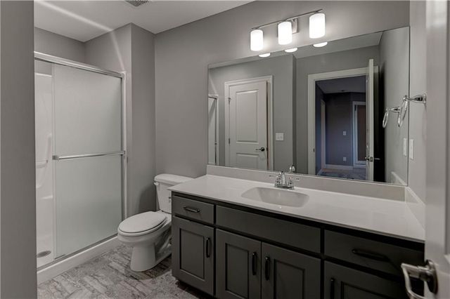 1907 NE Parks Summit Boulevard, Lee's Summit, MO 64064