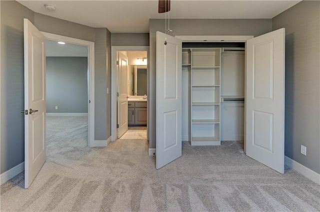 1907 NE Parks Summit Boulevard, Lee's Summit, MO 64064