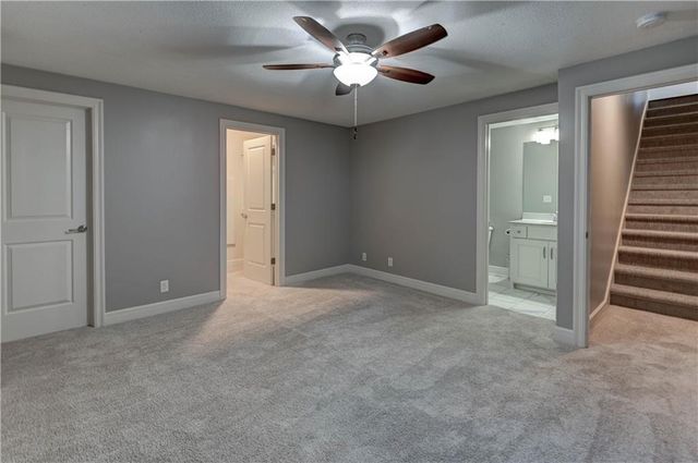 1907 NE Parks Summit Boulevard, Lee's Summit, MO 64064