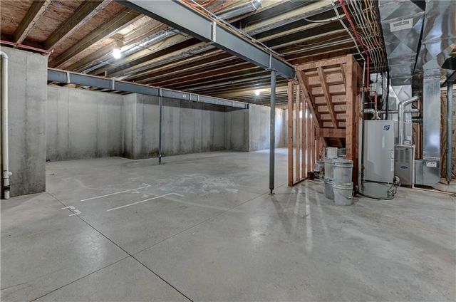 1907 NE Parks Summit Boulevard, Lee's Summit, MO 64064