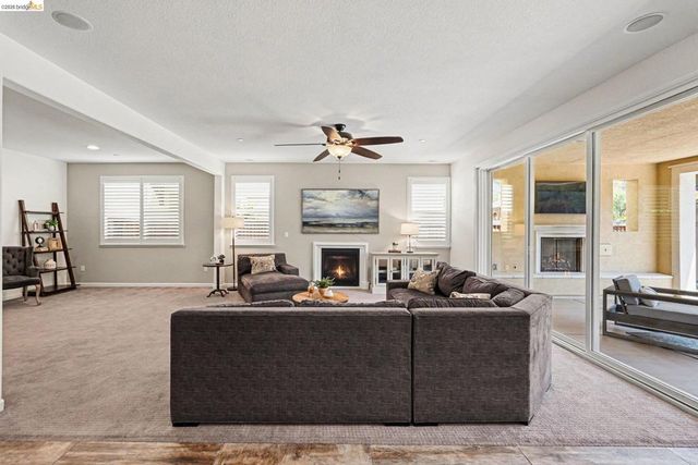 2722 Reddington Way, Brentwood, CA 94513