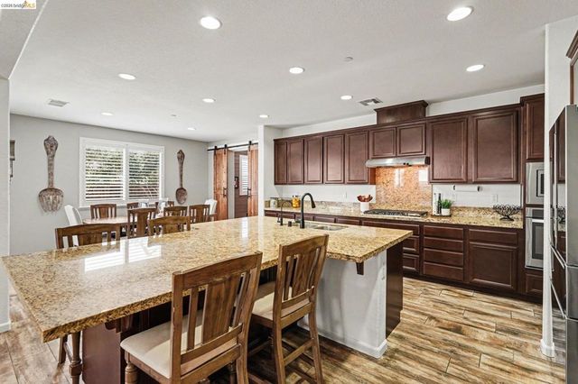 2722 Reddington Way, Brentwood, CA 94513