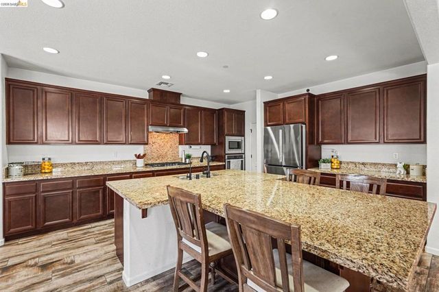2722 Reddington Way, Brentwood, CA 94513