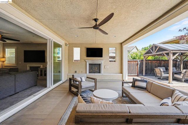 2722 Reddington Way, Brentwood, CA 94513