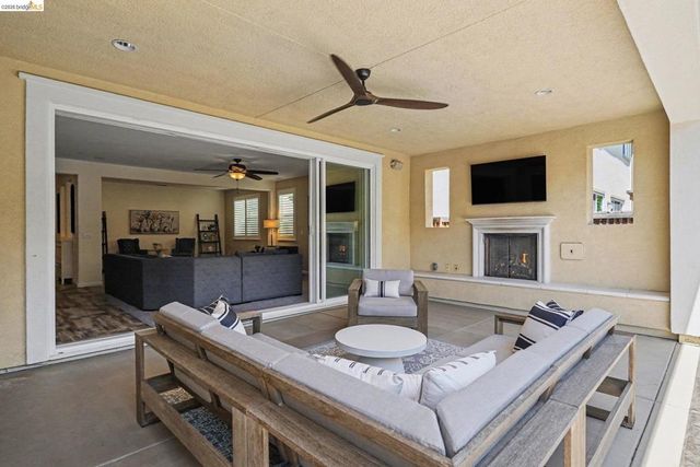 2722 Reddington Way, Brentwood, CA 94513
