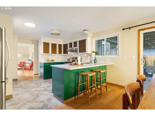 5111 Se 42ND Ave, Portland, OR 97206