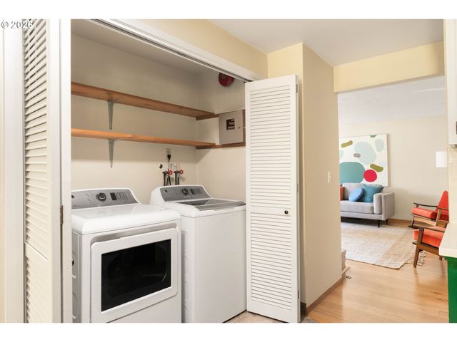 5111 Se 42ND Ave, Portland, OR 97206