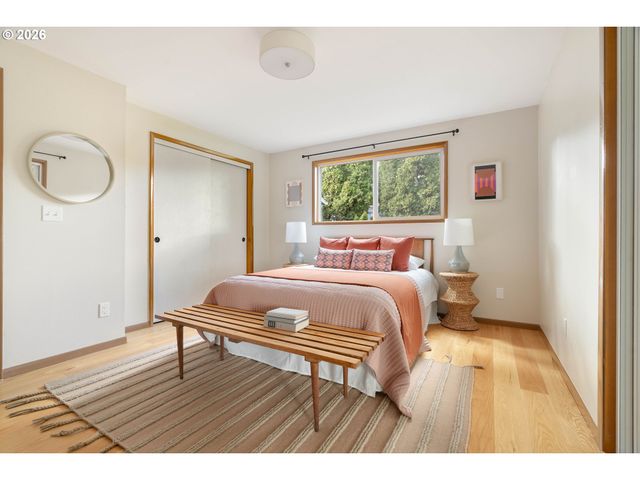 5111 Se 42ND Ave, Portland, OR 97206