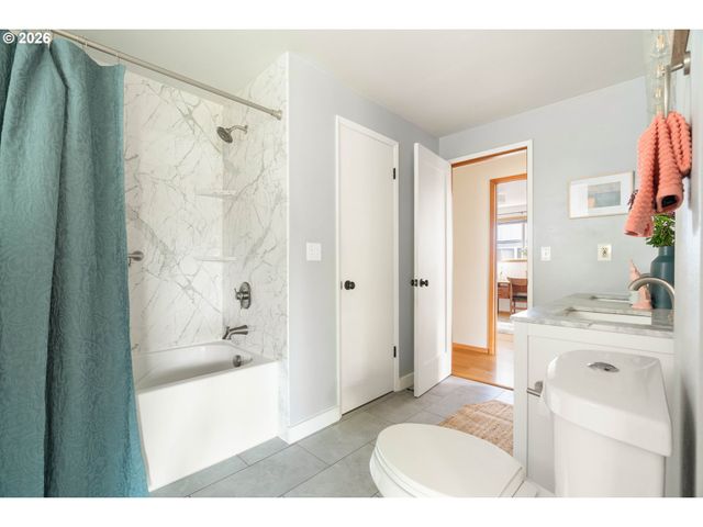 5111 Se 42ND Ave, Portland, OR 97206